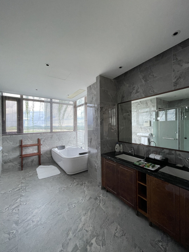 Bathroom 5, Forest City Golf Hotel, Johor Bahru