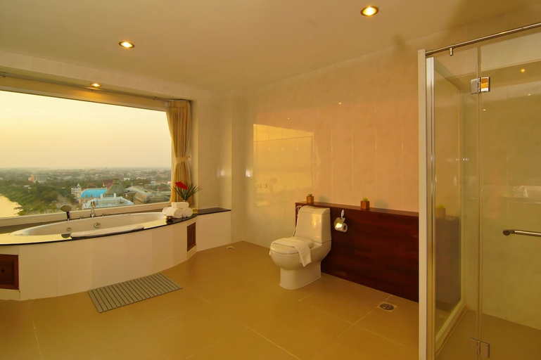 Bathroom 5, Champasak Grand Hotel, Pakxe