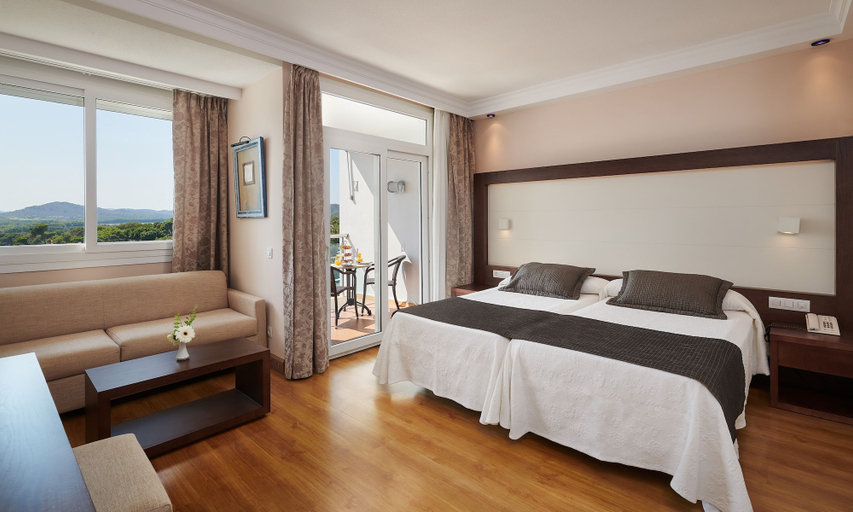 Bedroom 3, Hipotels Eurotel Punta Rotja & Spa, Baleares