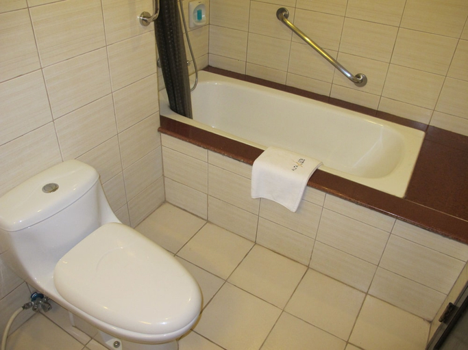 Bathroom 3, Alta Vista De Boracay, Malay