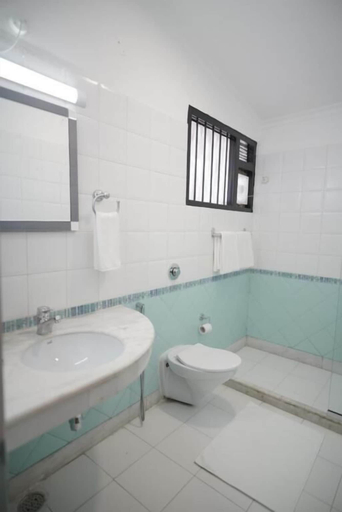 Bathroom 4, Amritara Kasauli kollections, Solan