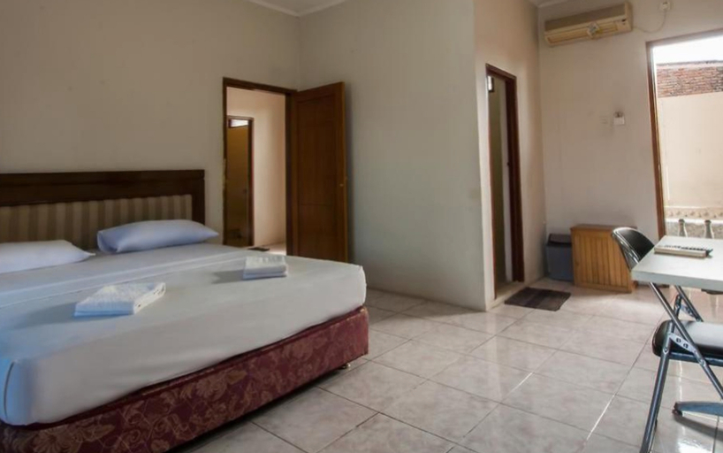 Hotel Pondok Dewi - Tap to explore photos