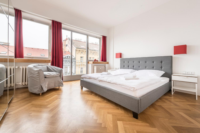 Others 4, Revolucni Merkur River View Apartment, Praha 7