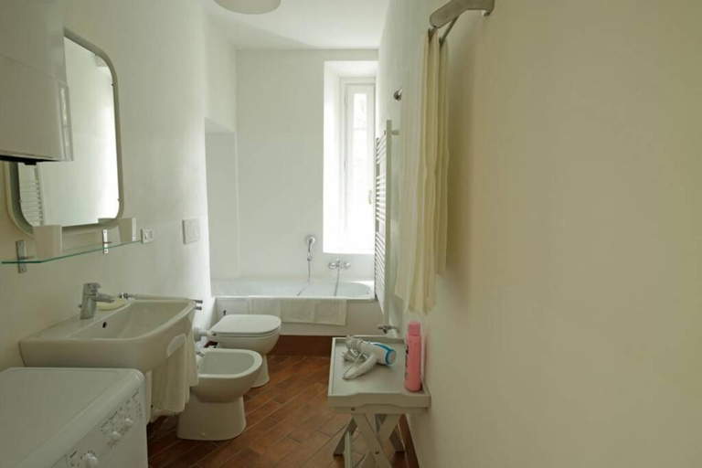 Bathroom 3, Bilocale nel Parco di Villa Erba, Como