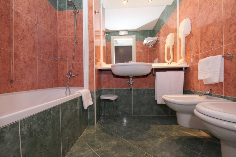 Bathroom 3