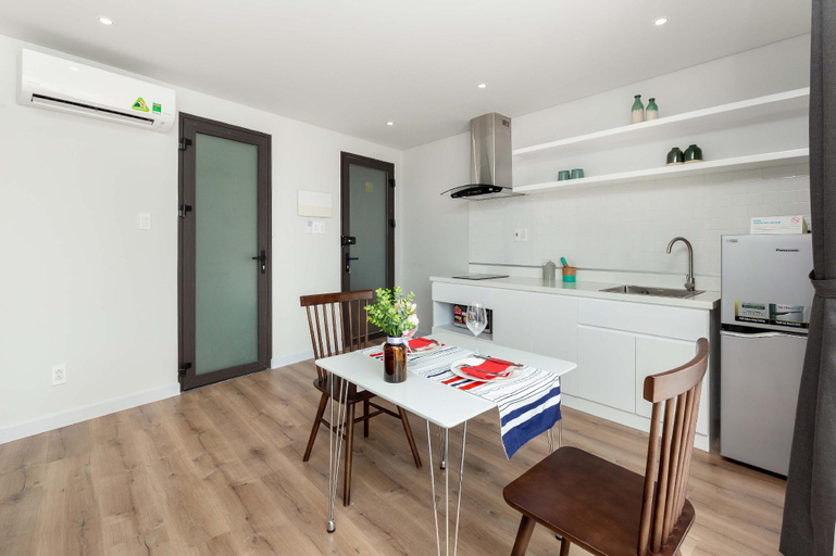 Dining Room 4