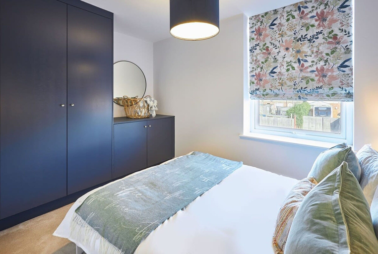 Room 5, Host Stay Apartment 2 Fourth Avenue, York