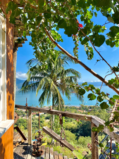 Others 3, Lar da Lara, Ilhabela