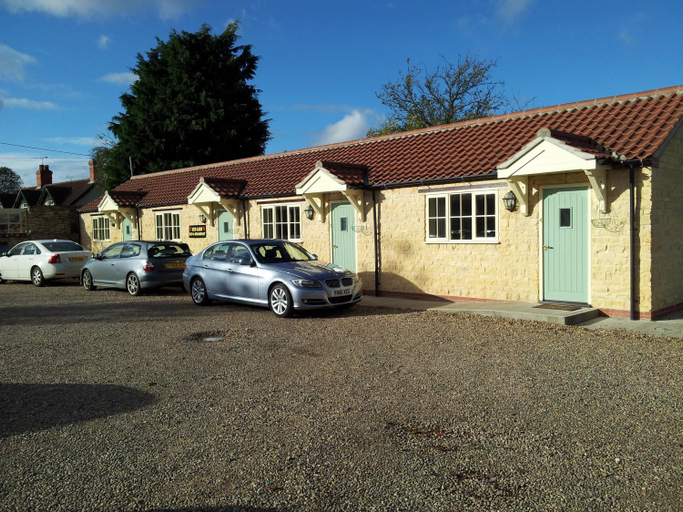 Others 5, Red Lion Dunston, Lincolnshire