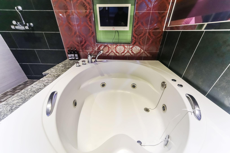Bathroom 3