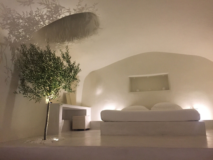 Bedroom 5, 270 Oia's View, South Aegean