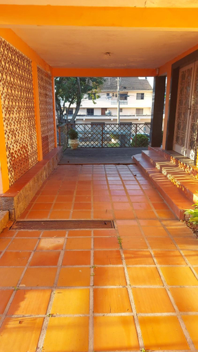 Others 3, Casa de hospedes 436, Curitiba