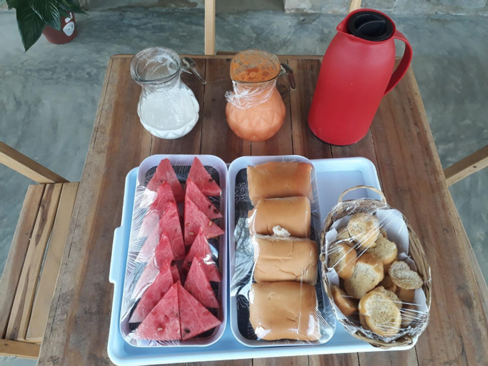 Food & Drinks 2, Chales Rosados, Serra de São Bento