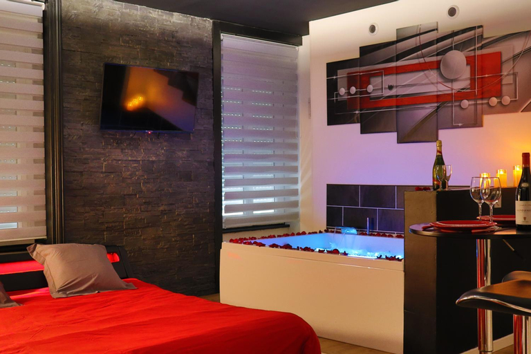 Bedroom 2, Bulle de Spa, Rhône