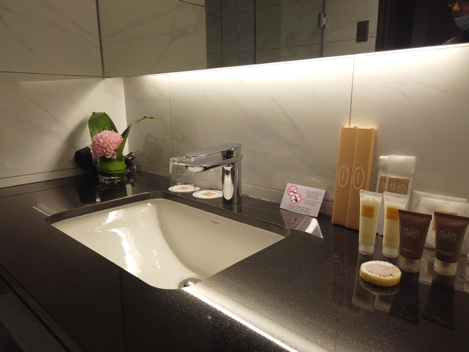 Bathroom 9