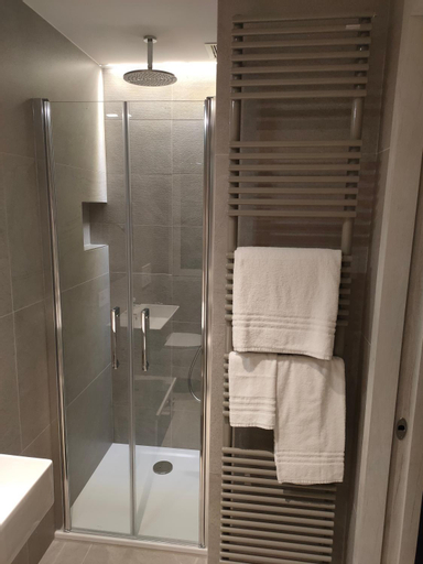 Bathroom 5