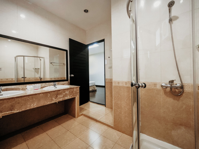 Bathroom 4, Rawai Grand House, Phuket Island