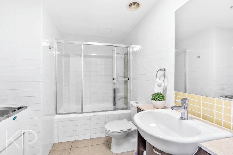 Bathroom 3, River & Hinterland Views at Wings Resort, Gold Coast