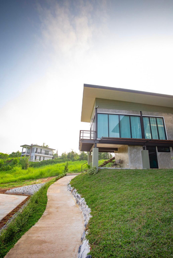 Exterior 4