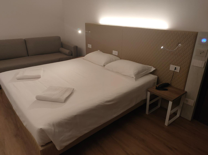 Bedroom 16