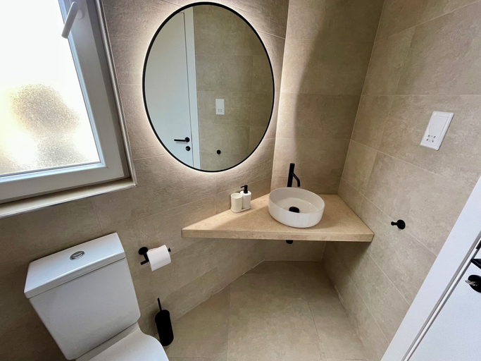 Bathroom 2, Bugibba Square Seafront LUX Apartments, Saint Paul's Bay