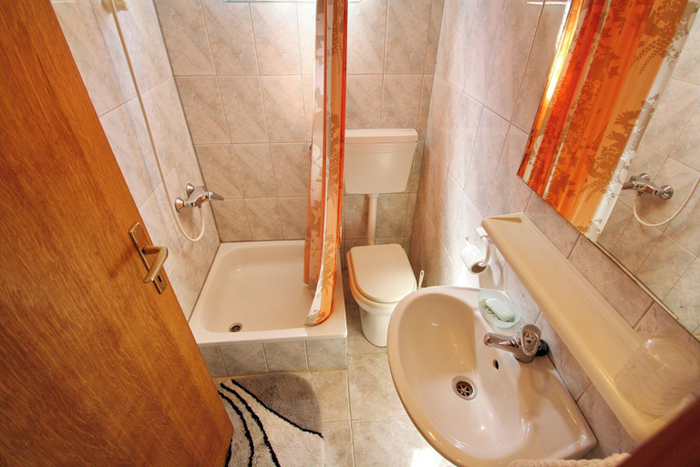Bathroom 3, Apartments Lemeš, Janjina