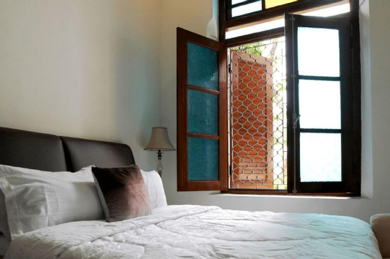 Bedroom 13