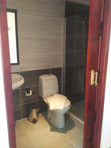 Bathroom 3, Korsan Ada Hotel, Kaş