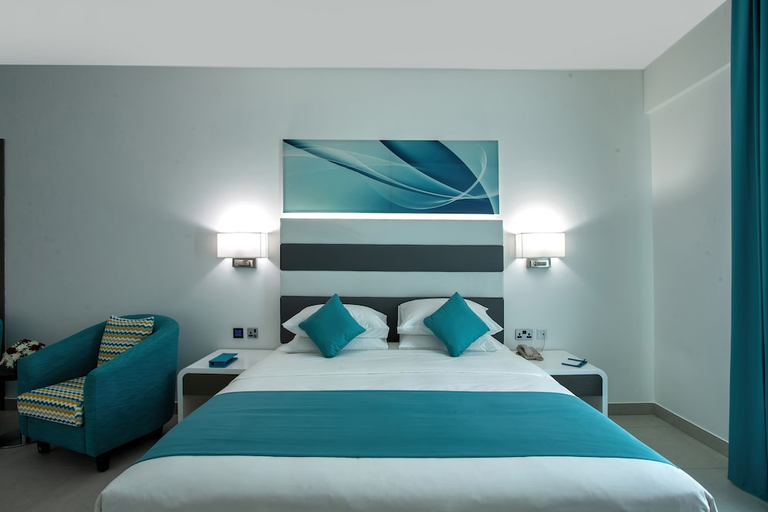 Bedroom 2, City Avenue Al Reqqa Hotel, Dubai