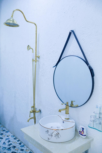 Bathroom 4