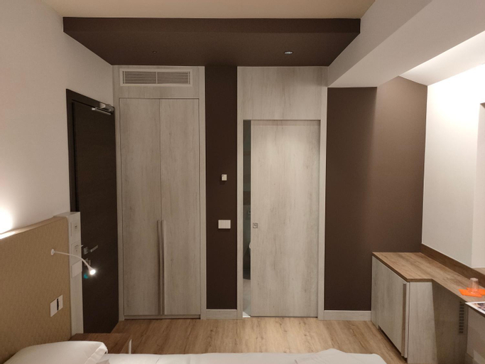 Bedroom 15