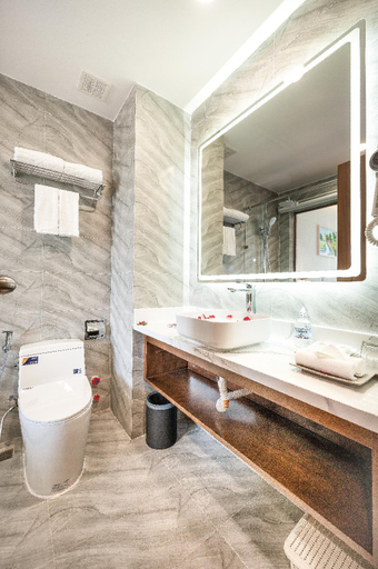 Bathroom 4, PHUC NGUYEN LUXURY HOTEL, Nhơn Trạch