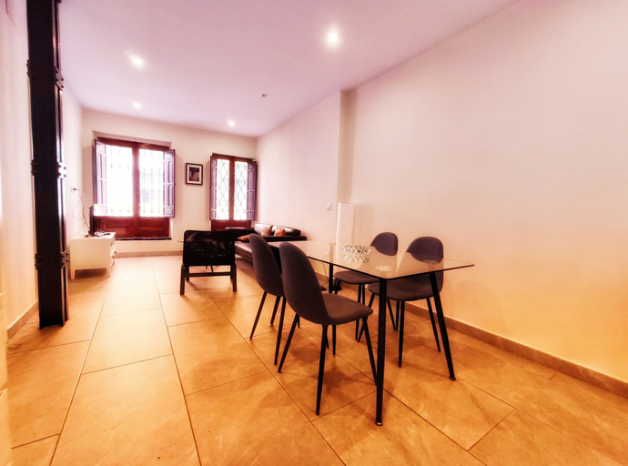 Others 4, Luxury Center, Sevilla