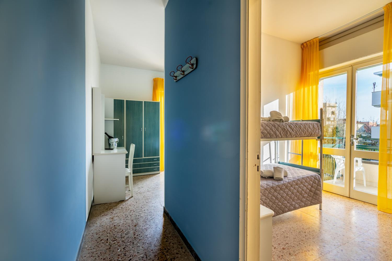 Others 4, Hotel Viscount, Rimini