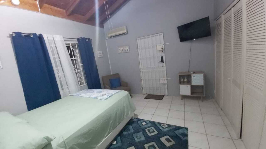 Bedroom 2, Entire Homestay In Kingston - by Airport