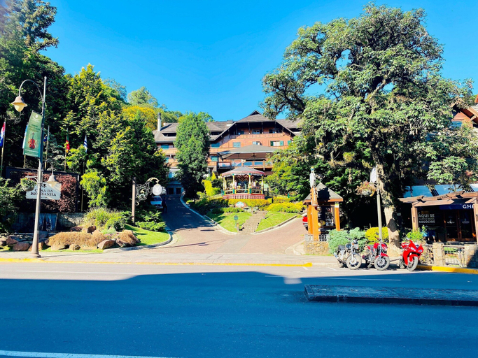 Exterior & Views 2, EXCELENTE OPÇAO - 03 quadras RUA COBERTA, Gramado