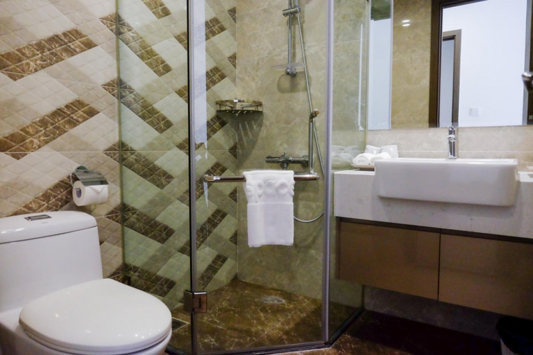 Bathroom 5, Aspaces Serviced Apartments, Từ Liêm