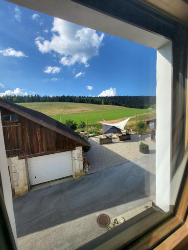 Exterior & Views 5, Hotel-Restaurant Le Cochon Rose, La Chaux-de-Fonds