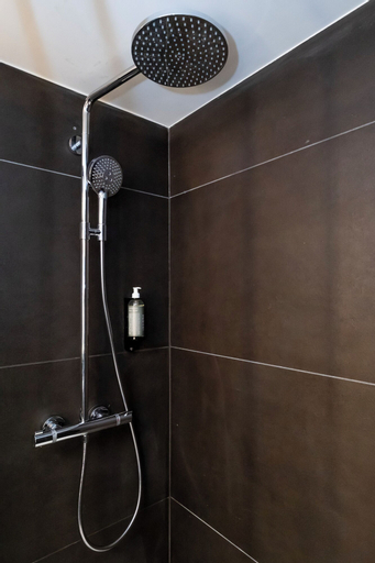 Bathroom 30