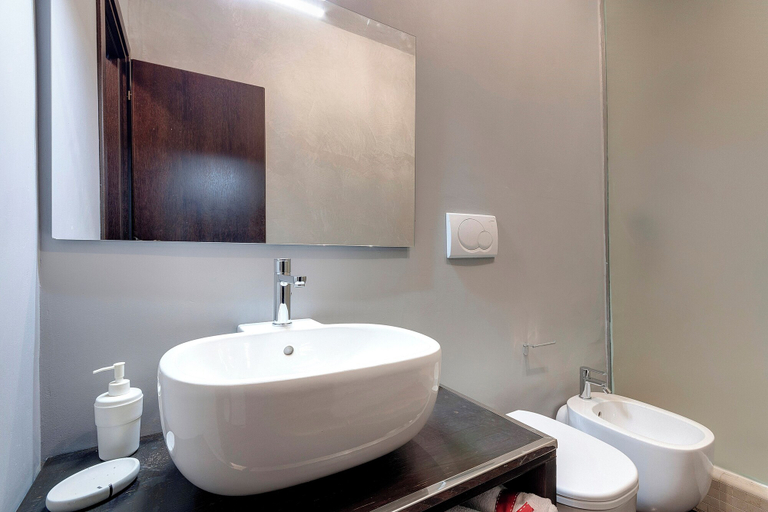 Bathroom 4, Mamo Florence - Calzaiuoli Apartments, Florence