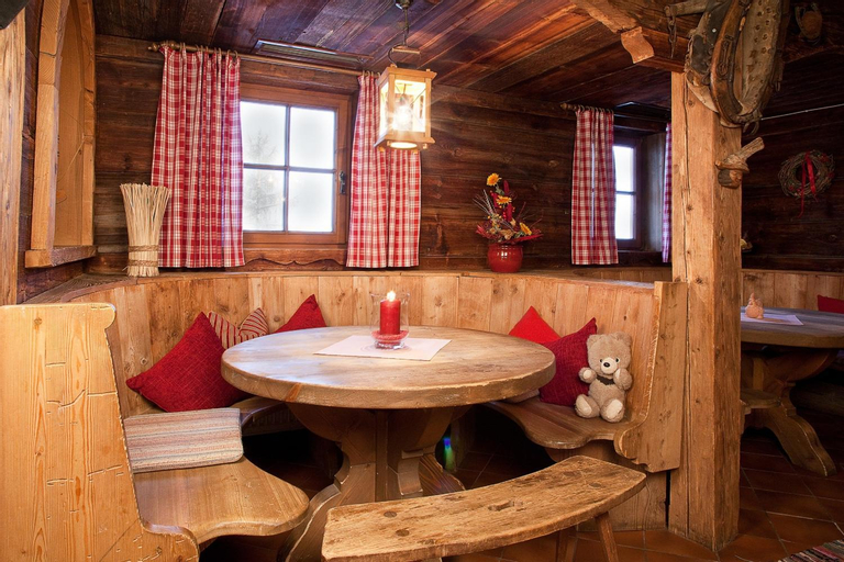 Bedroom 3, Appartement Rossalm mit Sauna, Kufstein