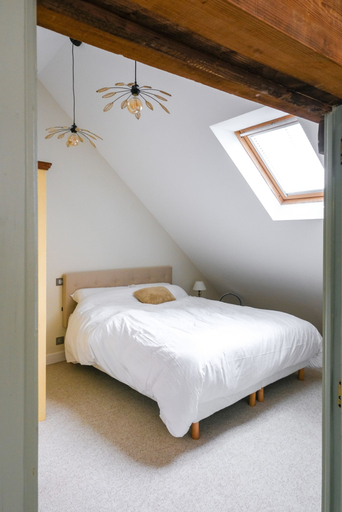 Bedroom 4, Suite de l'Opéra, Allier
