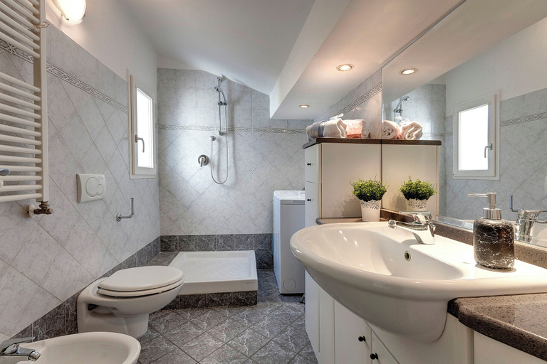 Bathroom 4, Mamo Florence - Alamanni Apartment, Florence