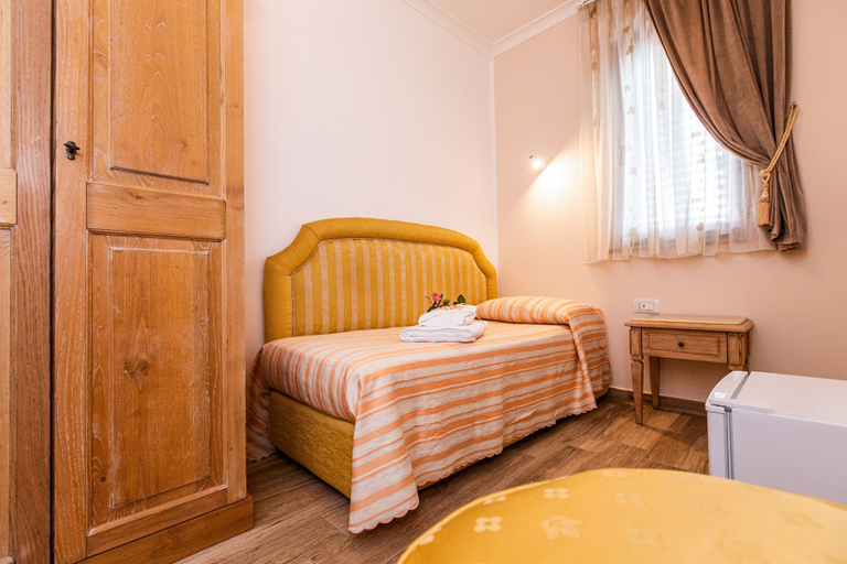 Bedroom 5, Al Chiaro di Luna, Napoli