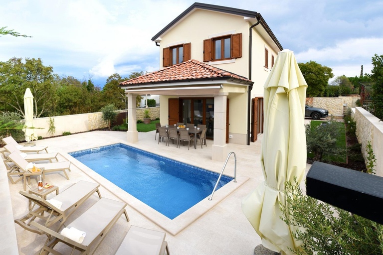 Swimming pool 4, Villa Julija, Dobrinj