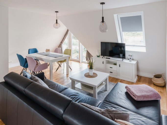 Living area 5, Torbogenhuus No. 5 Comfortable Holiday Residence, Aurich