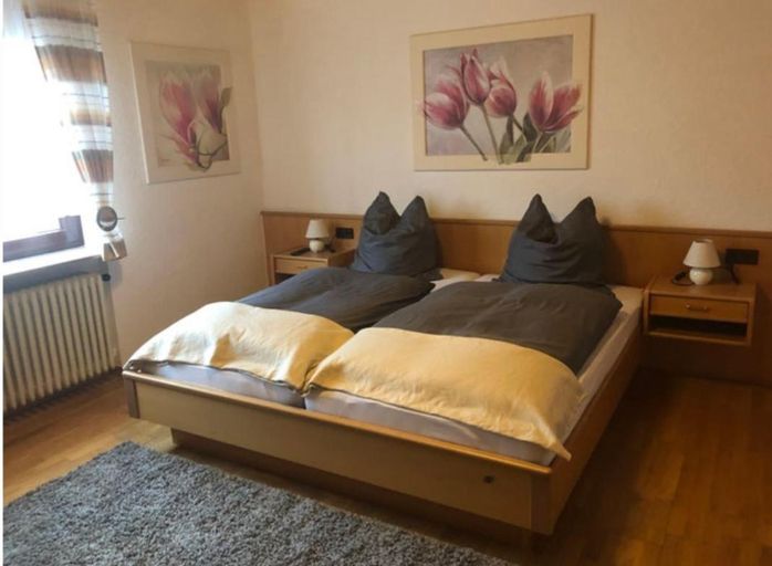 Bedroom 3, Lenche Gasthaus Neumayer, Südwestpfalz