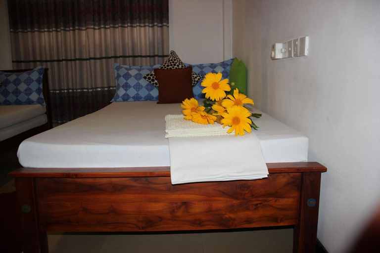 Bedroom 2, Miheen Hotel and Resort, Mihinthale