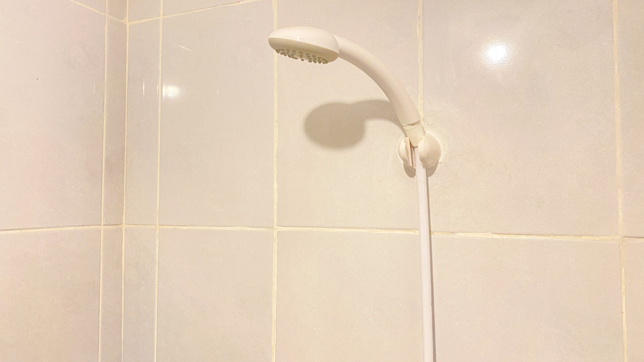 Bathroom 5, Restful Studio Apartment at Tokyo Riverside PIK 2 By Travelio, Tangerang