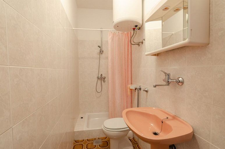 Bathroom 3, Apartments Katica's Place, Blato